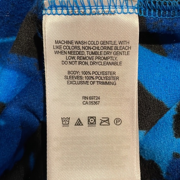 Warm thin fleece half zip top. - Picture 12 of 12